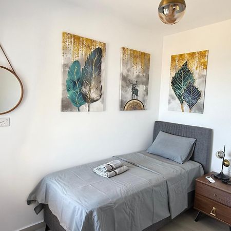 Relaxing Penthouse Suites By The Sea Vokolidha Buitenkant foto