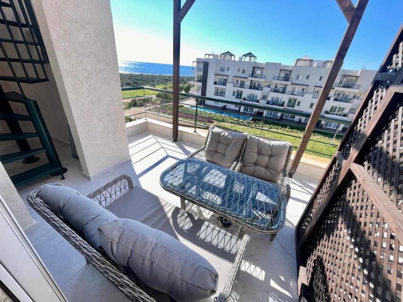 Relaxing Penthouse Suites By The Sea Vokolidha Buitenkant foto