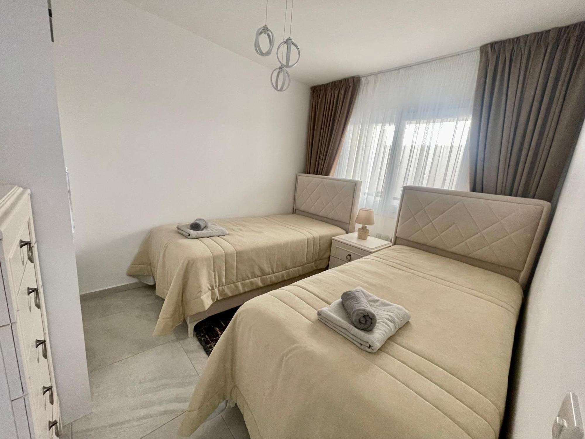 Relaxing Penthouse Suites By The Sea Vokolidha Buitenkant foto