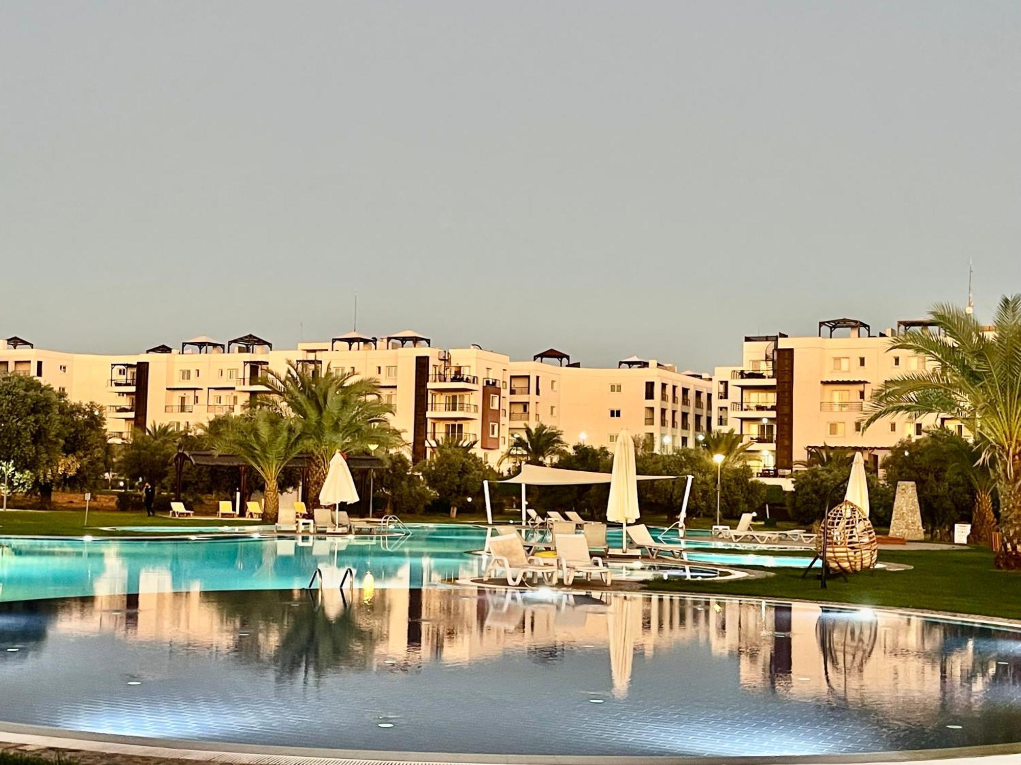 Relaxing Penthouse Suites By The Sea Vokolidha Buitenkant foto