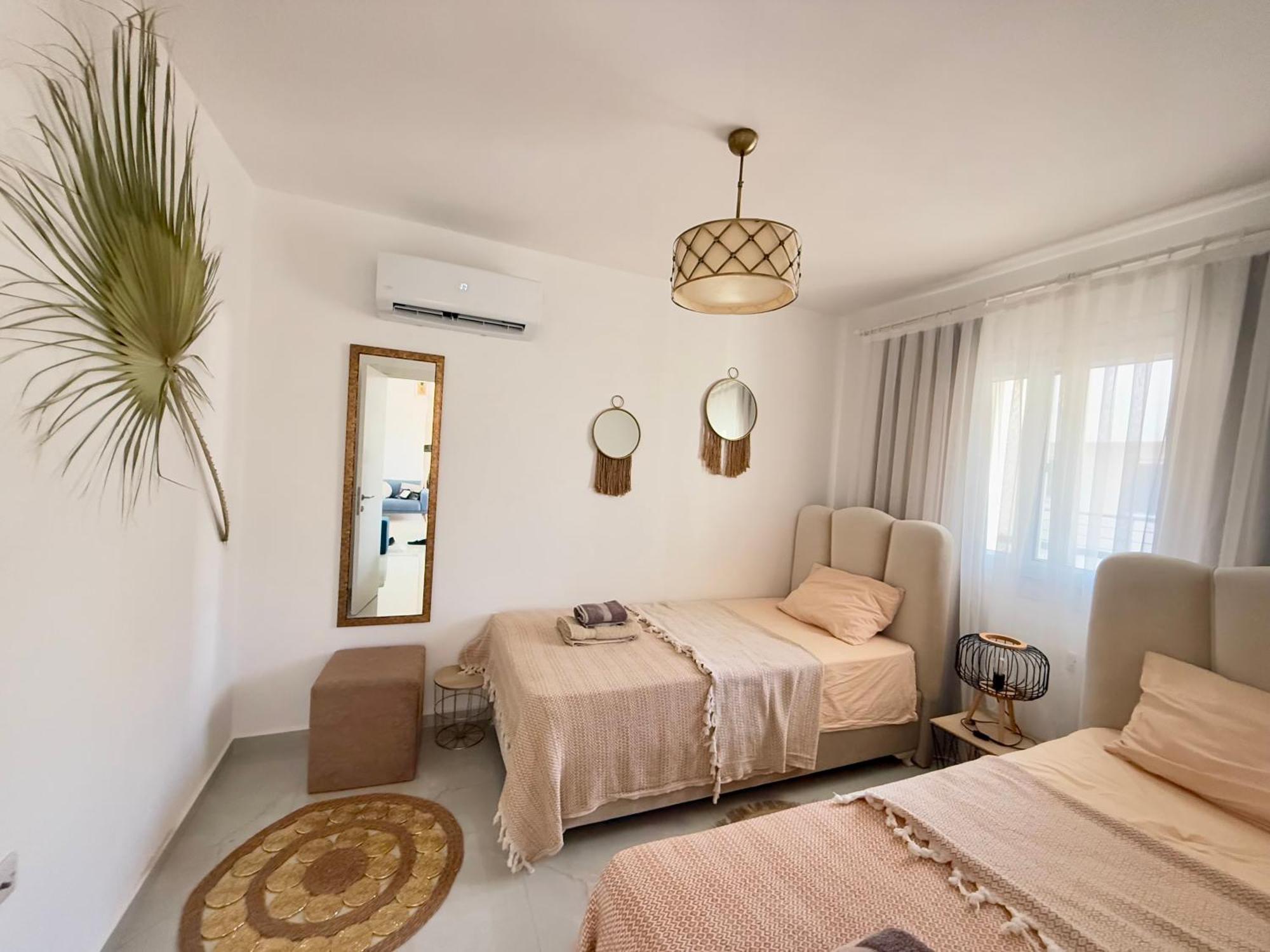 Relaxing Penthouse Suites By The Sea Vokolidha Buitenkant foto